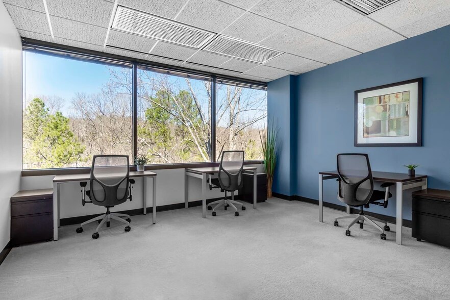 More Photos Of 2000-2100 SouthBridge Pky, Birmingham Office Residential For Lease