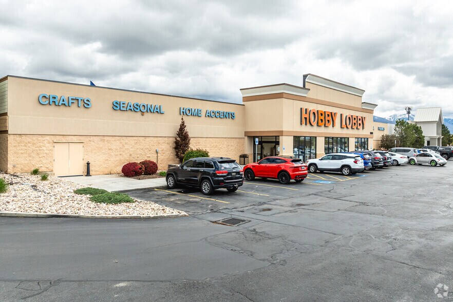 More Photos Of 1070-1080 N Main St, Layton Freestanding For Sale