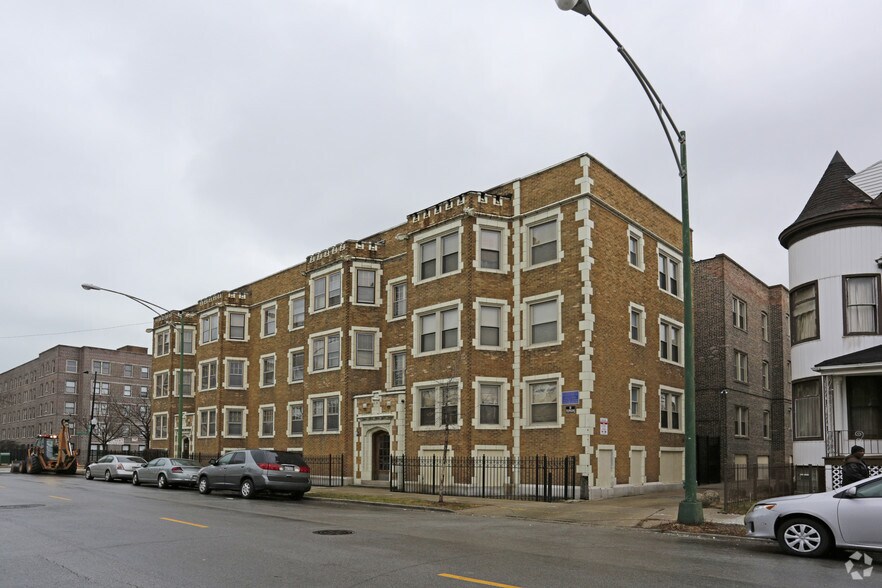 More Photos Of 7600-14 S South Shore Dr, Chicago Apartments For Sale