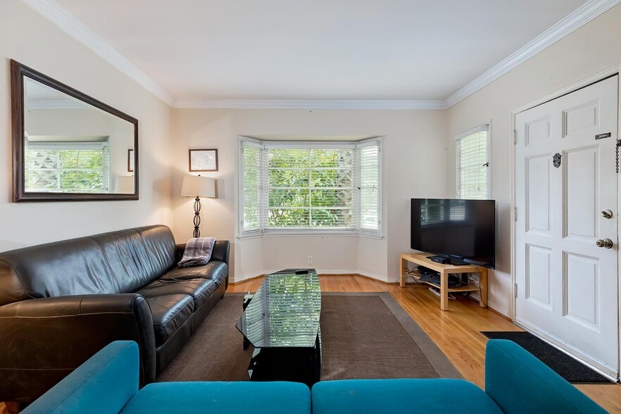 More Photos Of 825-831 Idaho Ave, Santa Monica Apartments For Sale