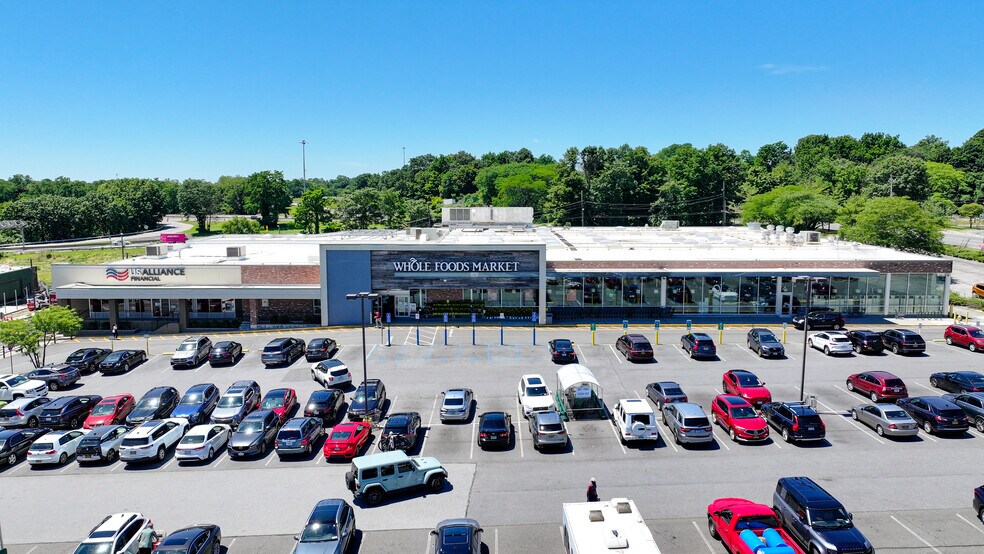 More Photos Of 427-535 Boston Post Rd, Port Chester General Retail For Lease