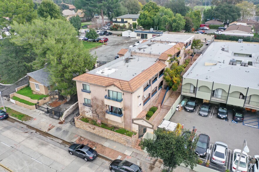 More Photos Of 1590 N Fair Oaks Ave, Pasadena Apartments For Sale