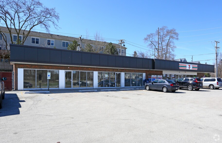 More Photos Of 737-753 W Palatine Rd, Palatine Convenience Store For Sale