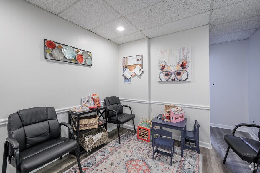 More Photos Of 185 Broadway, Hillsdale Medical For Lease