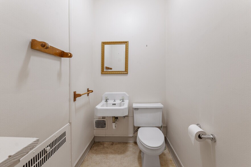 More Photos Of 6 E 1st St, Fond Du Lac Office For Sale