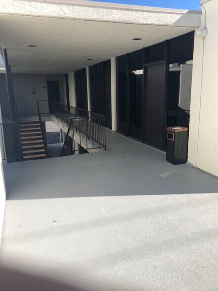 More Photos Of 8932 Reseda Blvd, Northridge Office For Lease