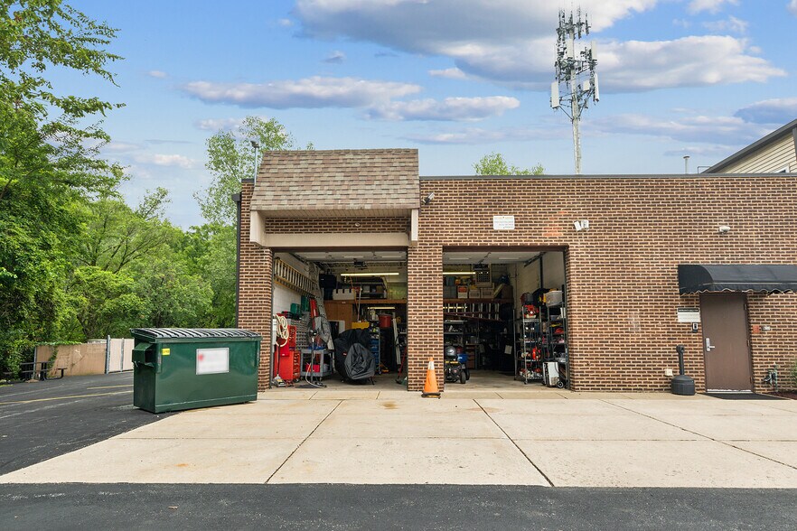 More Photos Of 6500 W College Dr, Palos Heights Flex For Sale