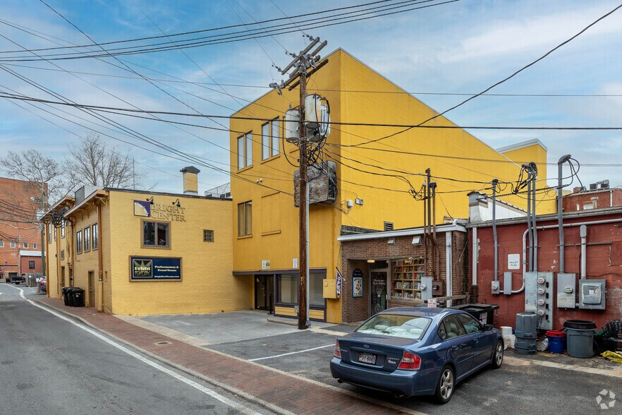 More Photos Of 9 N Loudoun St, Winchester Office For Sale