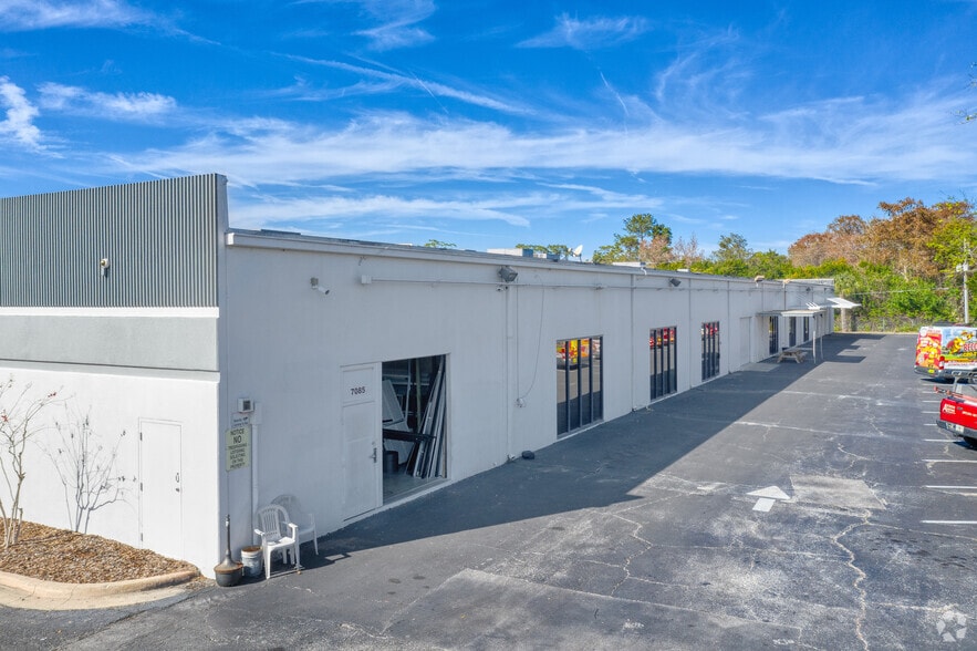 More Photos Of 6903-6947 University Blvd, Winter Park Unknown For Lease