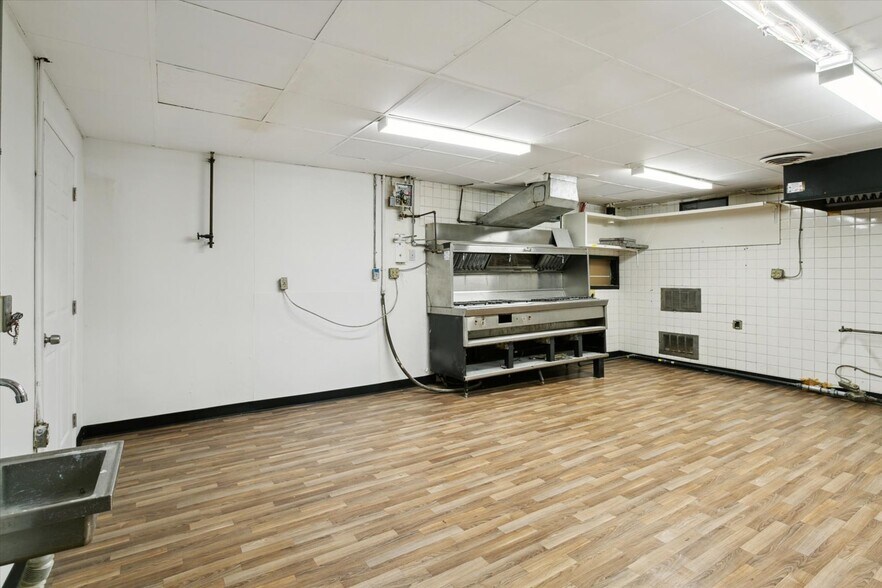 More Photos Of 1721 N King St, Hampton Daycare Center For Sale