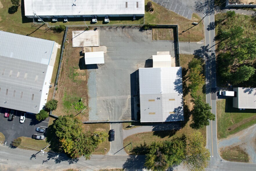 More Photos Of 1402 Miller St, Monroe Light Distribution For Lease