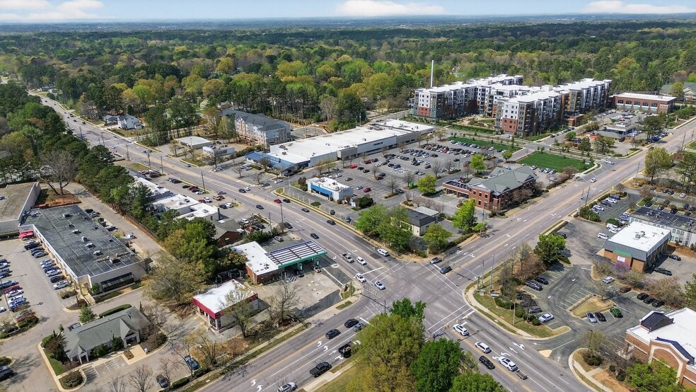More Photos Of 113 SW Maynard Rd, Cary Freestanding For Lease