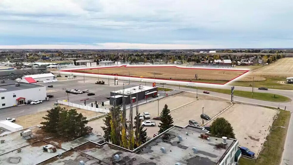 More Photos Of 5902 49 St, Barrhead Unknown For Lease