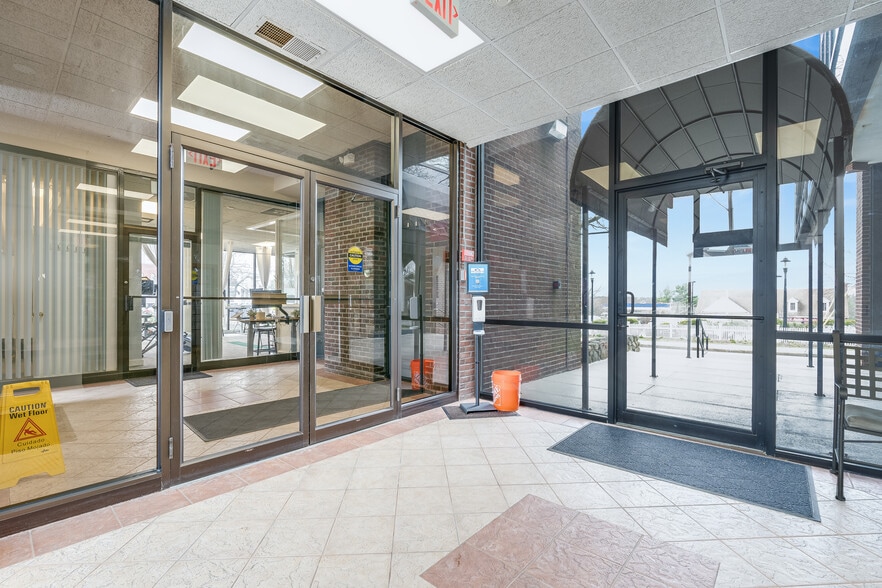 More Photos Of 1 Elm Sq, Andover Office Residential For Sale