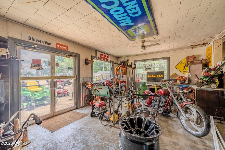 More Photos Of 308 W Main St, Bradford Auto Repair For Sale