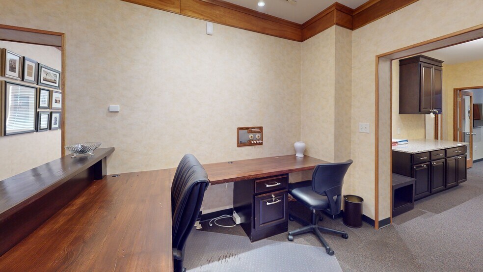 More Photos Of 228 W Ash St, Piqua Office For Lease