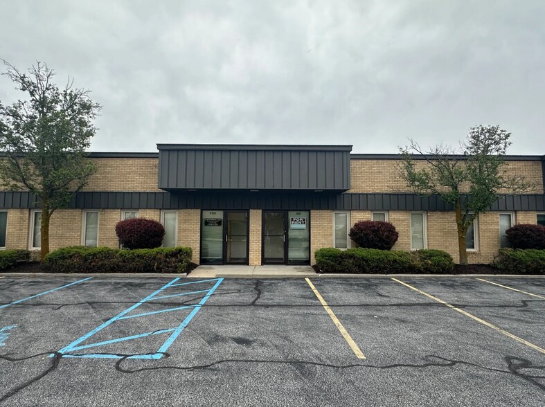 Primary Photo Of 9721 Prairie Ave, Highland Medical For Sale
