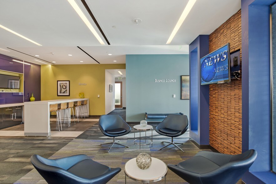 More Photos Of 100 International Dr, Baltimore Office For Lease