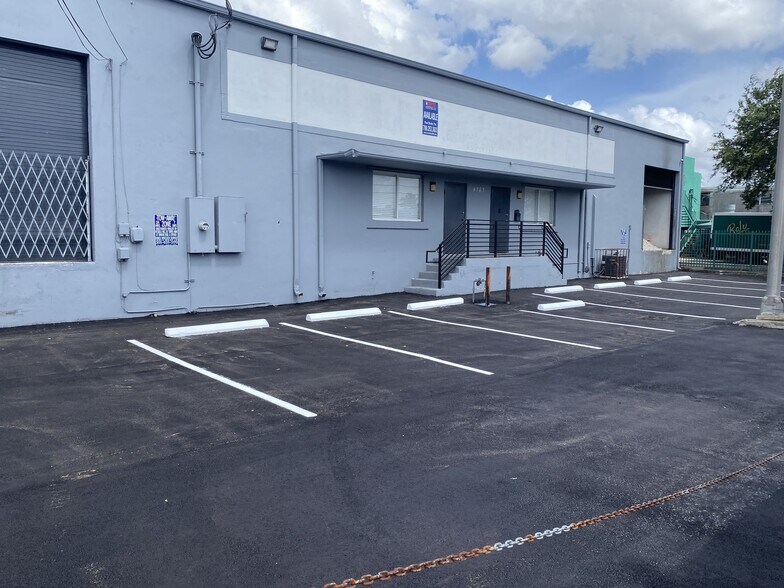More Photos Of 4763 E 11th Ave, Hialeah Warehouse For Lease