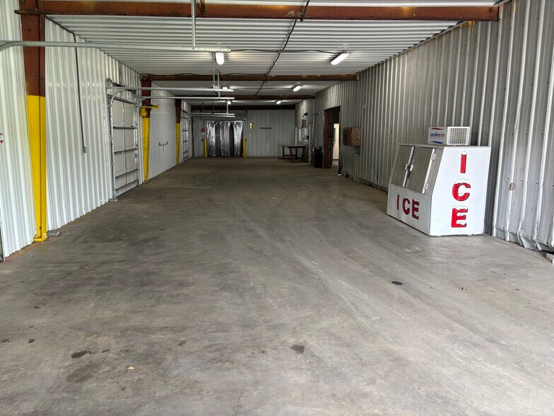 More Photos Of 11375 US-701 Hwy, Elizabethtown Refrigeration Cold Storage For Sale