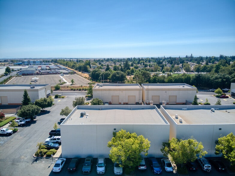 More Photos Of 10131 Iron Rock Way, Elk Grove Manufacturing For Lease