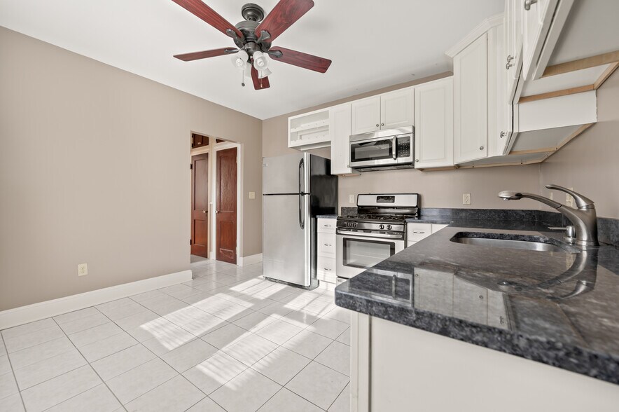 More Photos Of 171 Chestnut St, New Haven Multifamily For Sale