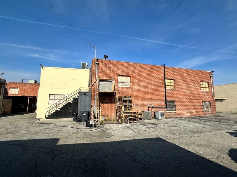 More Photos Of 500-526 E Oaks St, Compton Warehouse For Sale