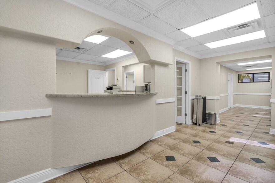 More Photos Of 4109 Armenia Ave, Tampa Medical For Sale