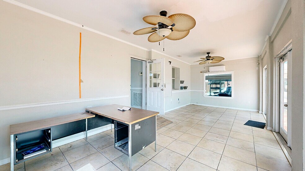 More Photos Of 1944 Aurora Rd, Melbourne General Retail For Sale