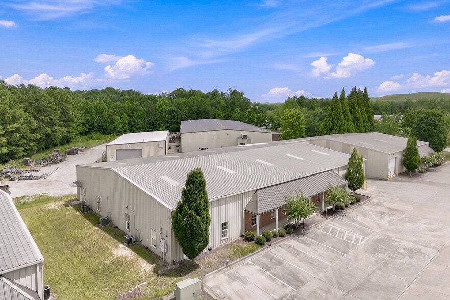 More Photos Of 1655 Oakbrook Dr, Gainesville Flex For Lease