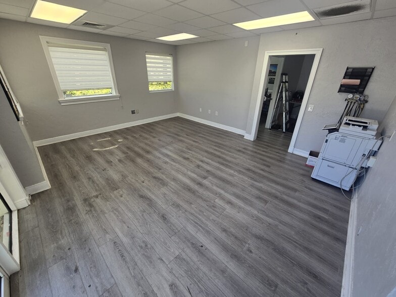 More Photos Of 10310-10322 NW 55th St, Sunrise Warehouse For Lease