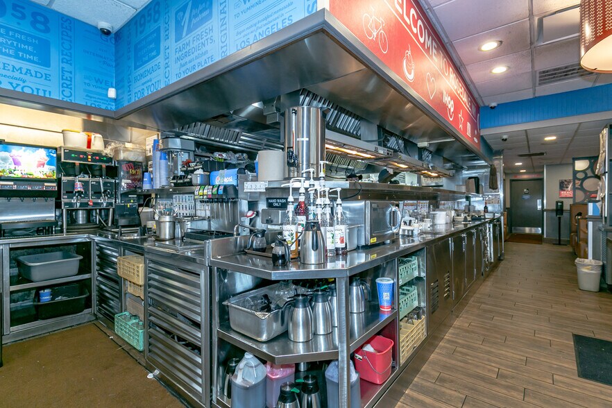More Photos Of 254-02 Rockaway Blvd, Jamaica General Retail For Sale