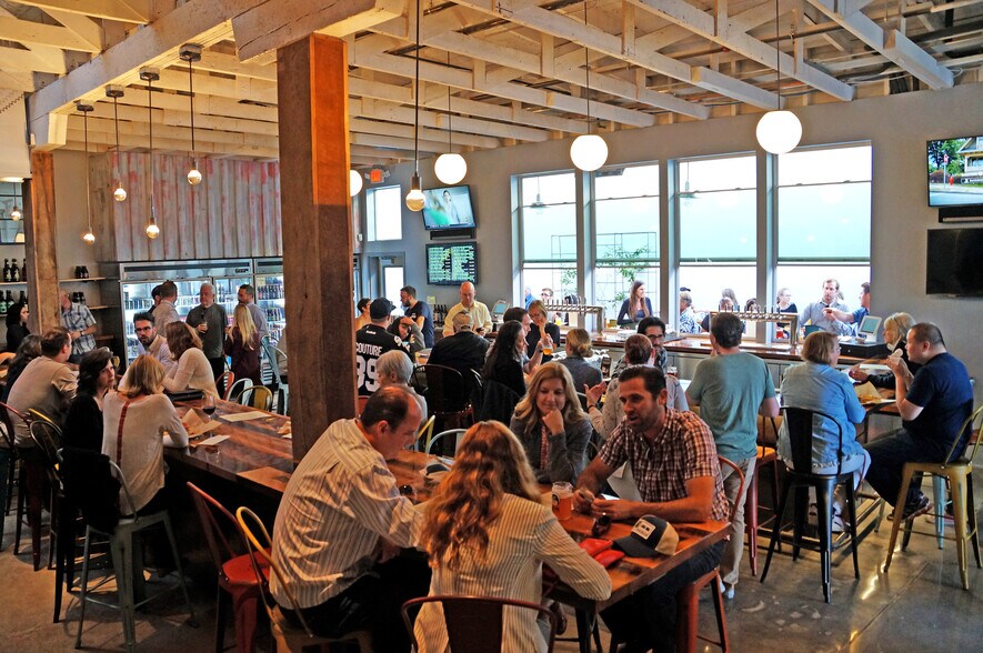 More Photos Of 120 Santa Barbara St, Santa Barbara General Retail For Lease