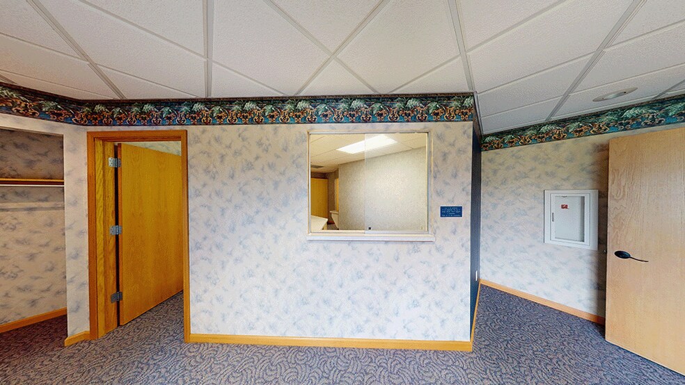 More Photos Of 1503 Glastonbury Dr, Saint Johns Medical For Sale
