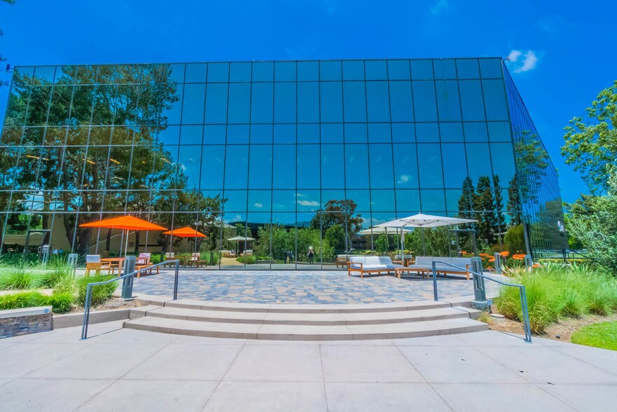 More Photos Of 4343 Von Karman Ave, Newport Beach Coworking Space