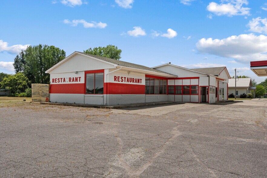 More Photos Of 3401 W Oakland Ave, Austin Truck Stop For Sale