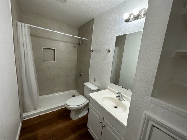 More Photos Of 926 Drury Ln, San Antonio Apartments For Sale