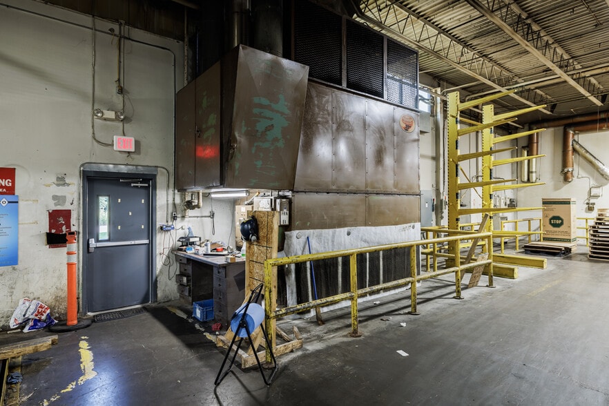 More Photos Of 100 Pixley Industrial Pky, Rochester Manufacturing For Sale