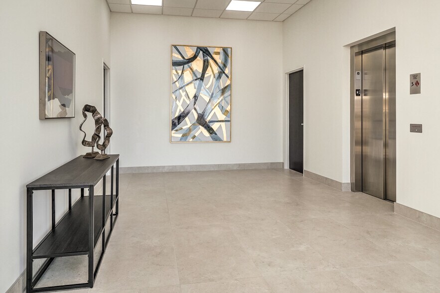 More Photos Of 6305 E 120th Ct, Tulsa Coworking Space