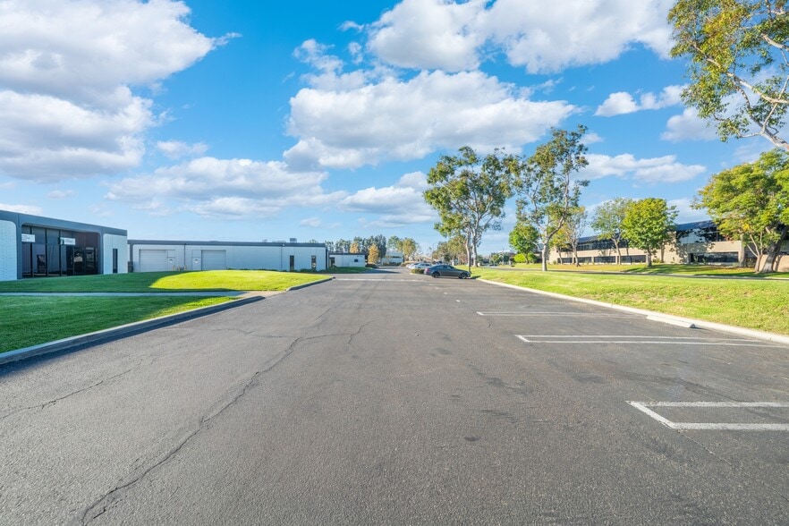 More Photos Of 17961 Sky Park Cir, Irvine Light Manufacturing For Lease