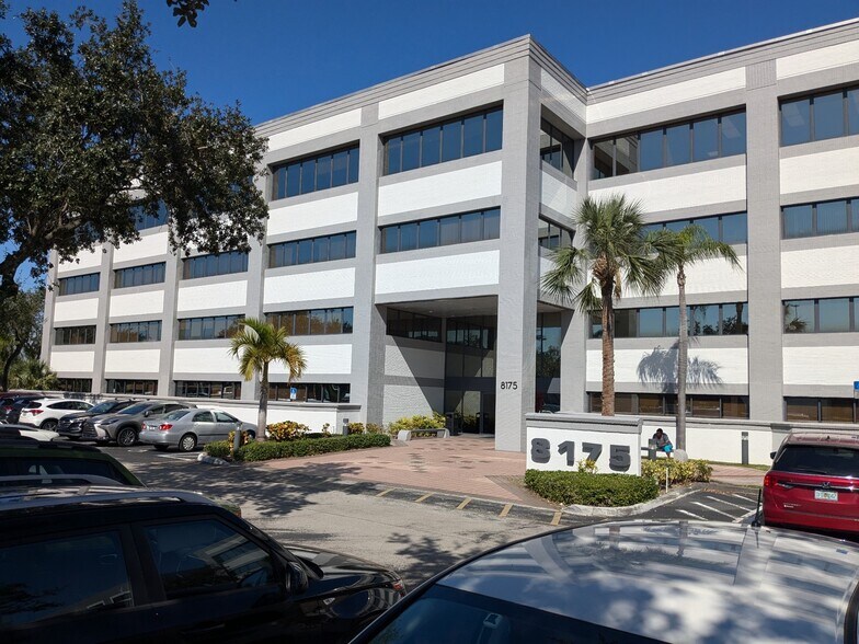 More Photos Of 7925 NW 12th St, Doral Unknown For Lease