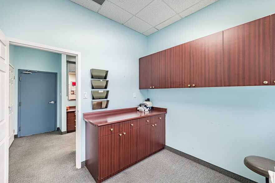 More Photos Of 1625 Albion Rd, Toronto Medical For Sale