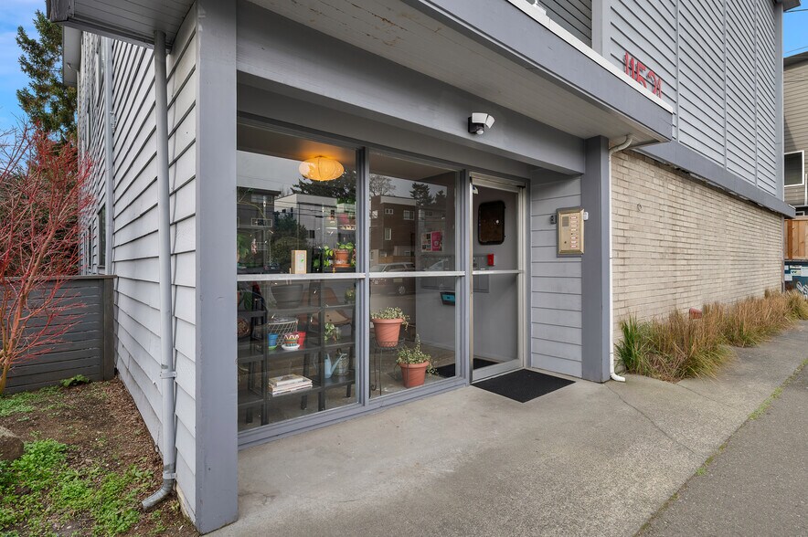 More Photos Of 11521 Greenwood Ave N, Seattle Apartments For Sale