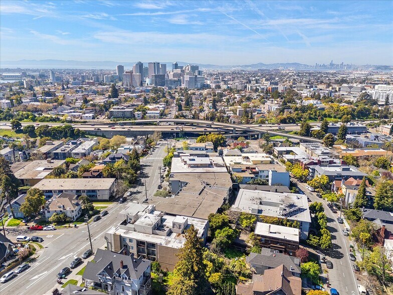 More Photos Of 561 Oakland Ave, Oakland Apartments For Sale