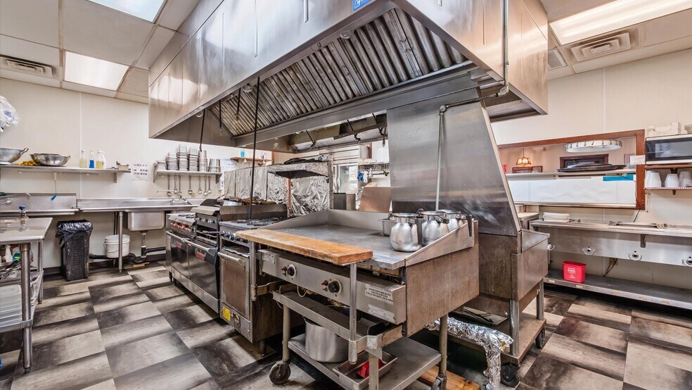 More Photos Of 2000 E Wheeling Ave, Cambridge Storefront For Sale