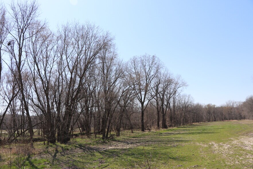 More Photos Of SW Corner Missouri 139 Highway & County Road 150, Hale Land For Sale