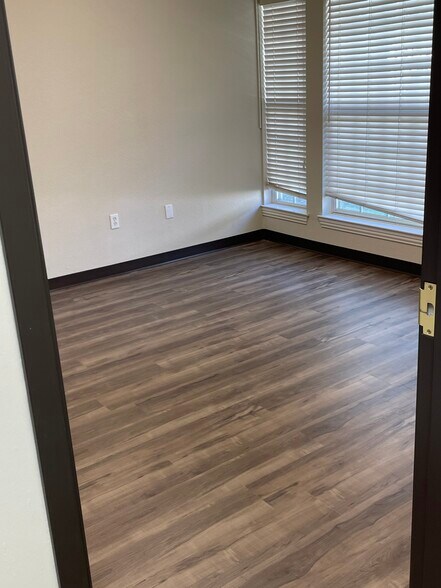 More Photos Of 3121 Cross Timbers Rd, Flower Mound Office For Lease