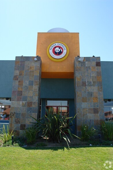 More Photos Of 18581-18631 Beach Blvd, Huntington Beach Unknown For Lease