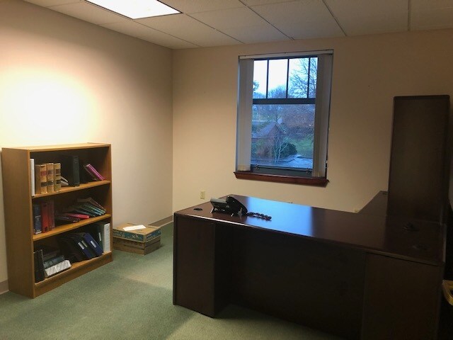 More Photos Of 5 Community Dr, Augusta Office For Sale