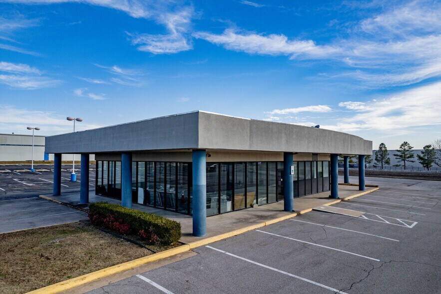 Primary Photo Of 2301 N Aspen Ave, Broken Arrow Freestanding For Lease
